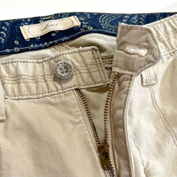 Levi's Mid-Rise Twill Capri Pants, Size 12, Beige Casual Pants - Picture 8 of 9